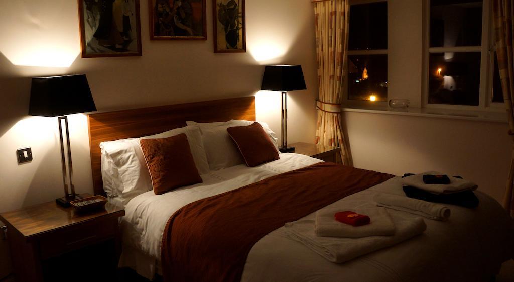 The Lyn Valley Guest House Лінтон Номер фото