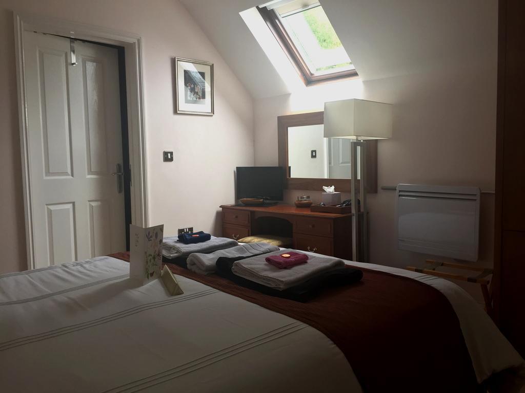 The Lyn Valley Guest House Лінтон Екстер'єр фото